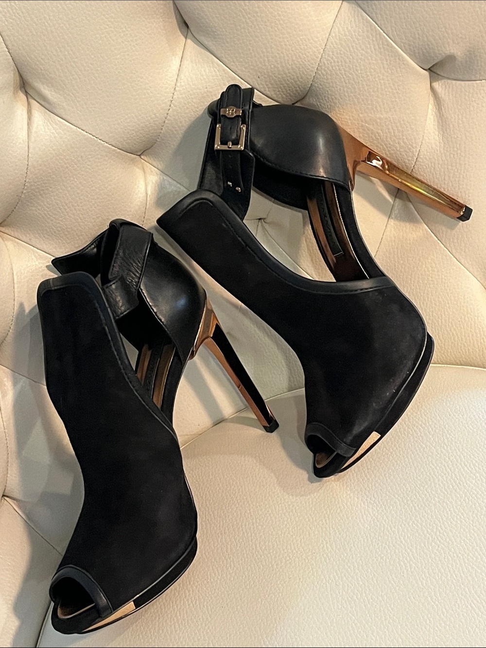 BCBGMaxAzria Black Suede Peep-Toe Platform Heels with Gold Heels Size 8